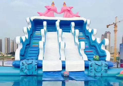 水上滑梯